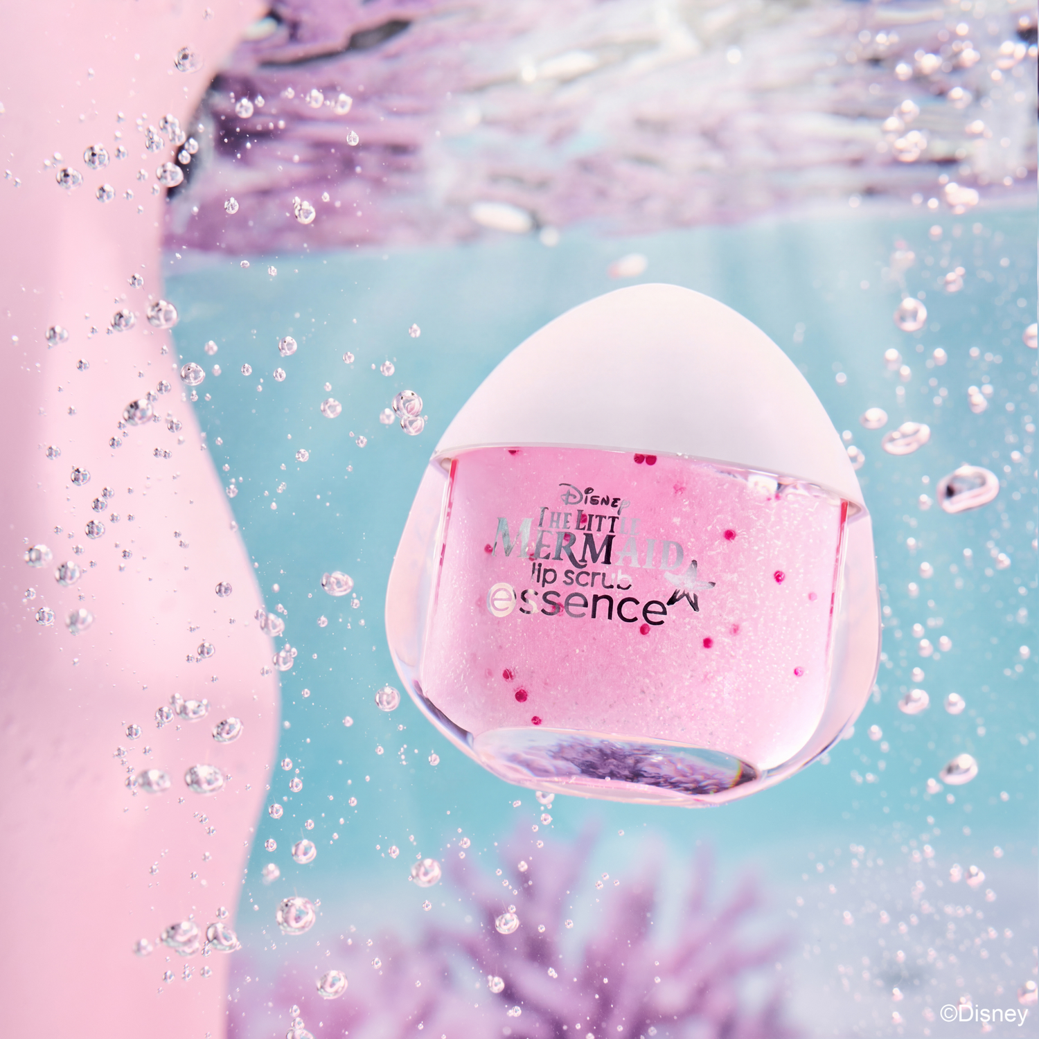 essence Disney THE LITTLE MERMAID lip scrub huulten kuorinta shimmer-efektillä