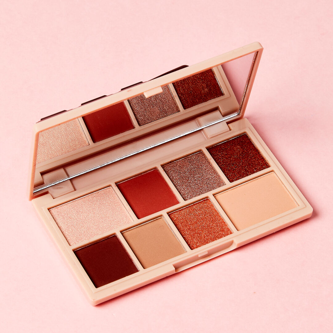 i-heart-revolution-palette-hazelnut-cream-mini-4